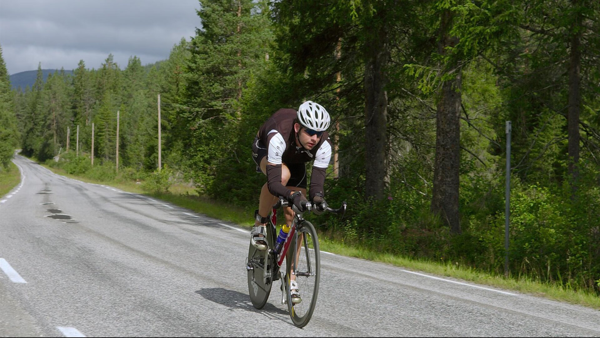 体育新闻中心发布智能穿戴运动数据分析白皮书，智能穿戴现状
